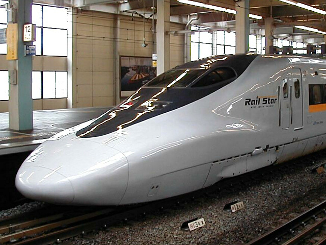 700�n7000�ԑ�d��