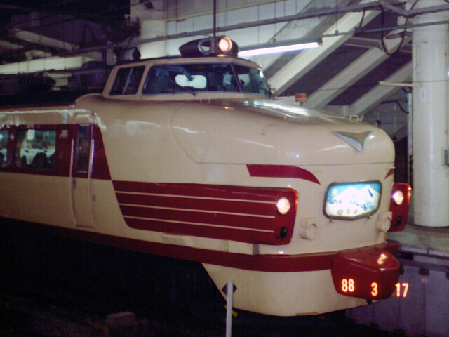 ���}�u���R�v