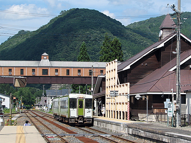 100�n�C����