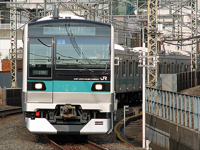 E233�n2000�ԑ�d��