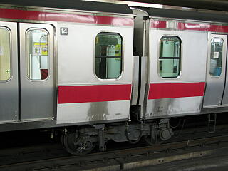 E331�n�d�Ԃ̘A�ڑ��