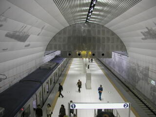 �����E���؊X�w