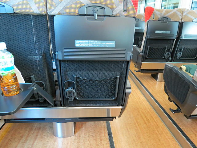 「リゾートビューふるさと」の座席