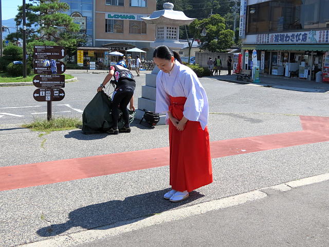 穂高神社の巫女さん