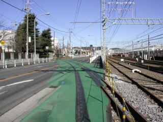 ���}���q�Ƃ̘A����