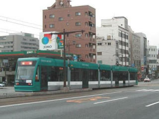 �s�����𑖂�5000�`