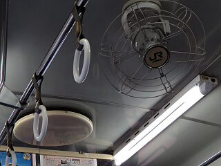 ��@�ƃx���`���[�^�[