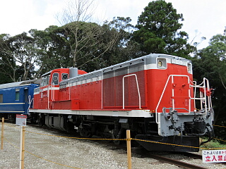 DE10�`�f�B�[�[���@�֎�