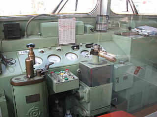 7000�`�d�Ԃ̉^�]��