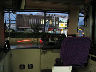 1000�`�d�Ԃ̉^�]��