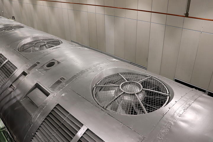 カニ24形の屋根