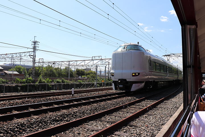 山陰本線と併走