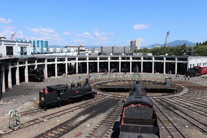 梅小路蒸気機関車庫