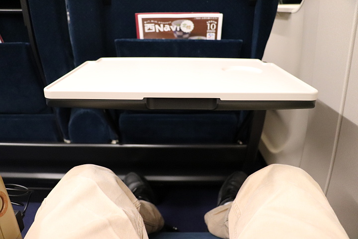 E7系電車グリーン車の座席