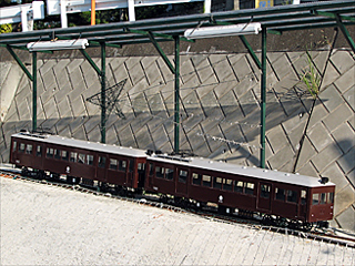 デハ100型電車の模型