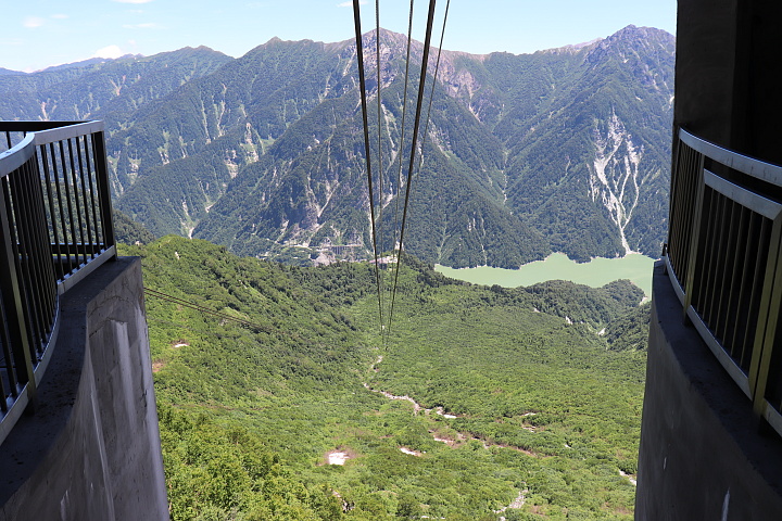 立山ロープウェイゴンドラ前面展望