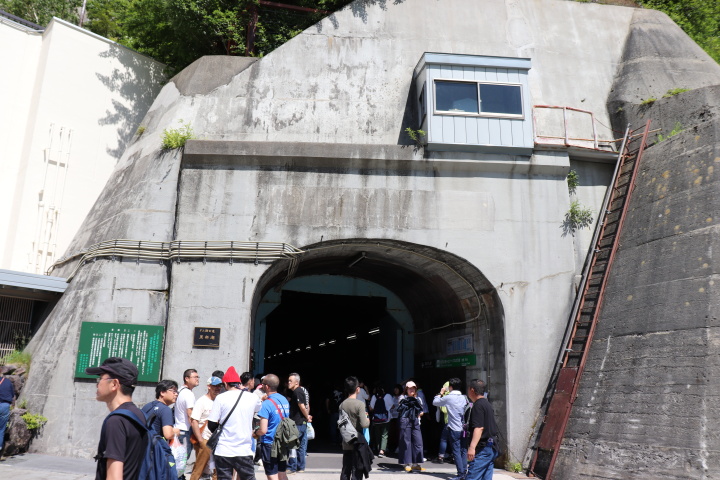 黒部ダム駅入り口
