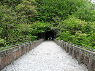 �߂��ˋ��̏�