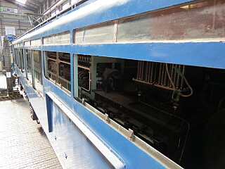 EF63�`�d�C�@�֎Ԃ̑���