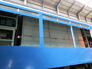 EF63�`�d�C�@�֎Ԃ̑���